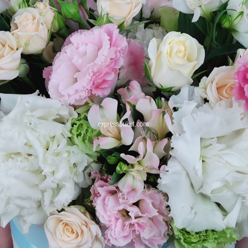 Шляпная коробка голубая